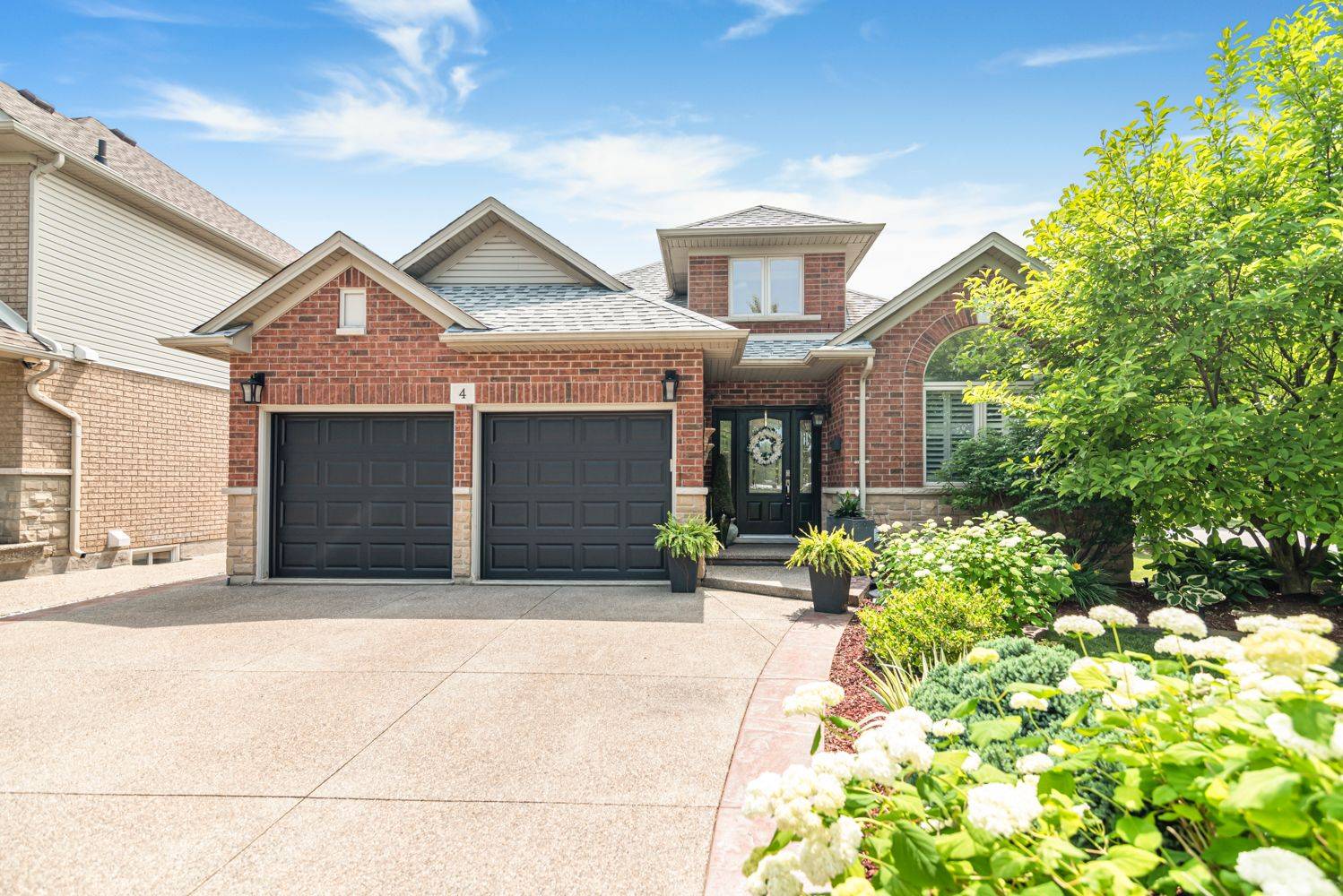 Hamilton, ON L0R 1C0,4 Wills CRES