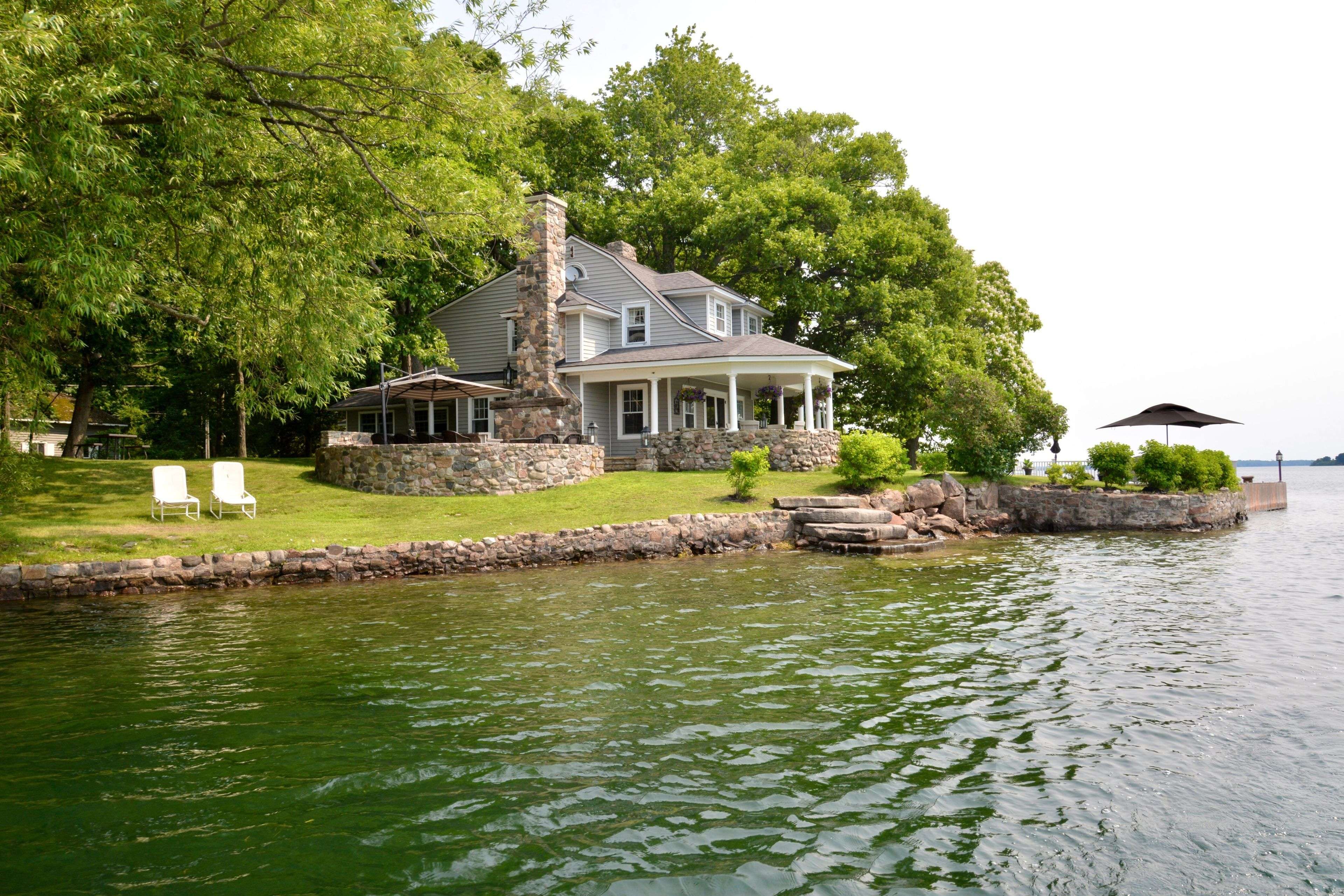 Front Of Leeds & Seeleys Bay, ON K7G 3C9,121 Tremont Park IS