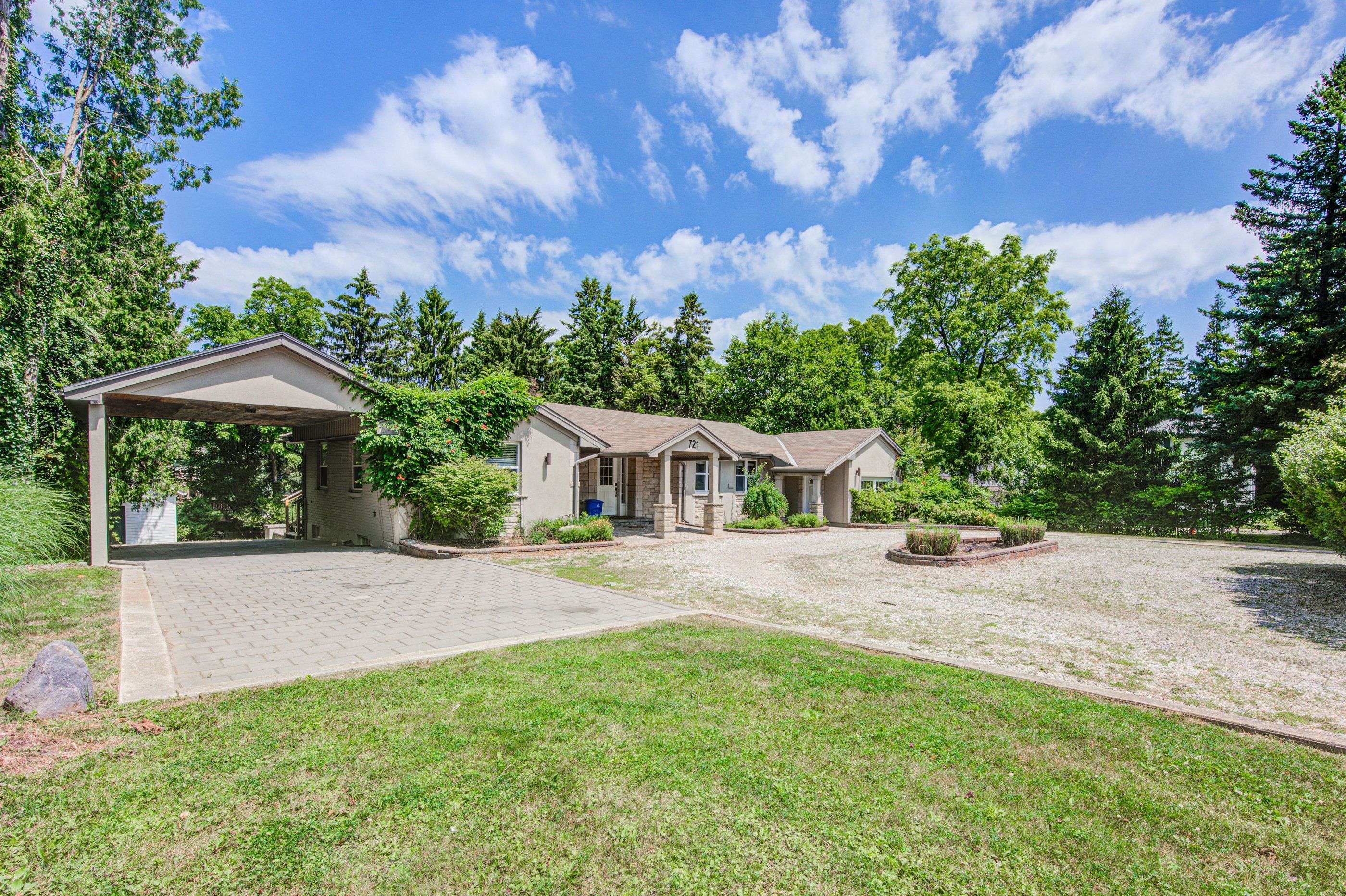 London South, ON N6K 1B6,721 Commissioners RD W