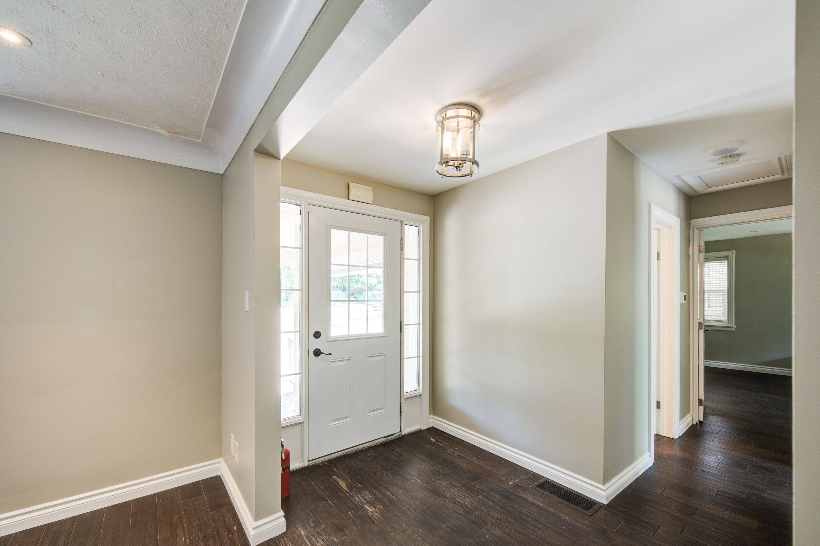 London South, ON N6K 1B6,721 Commissioners RD W