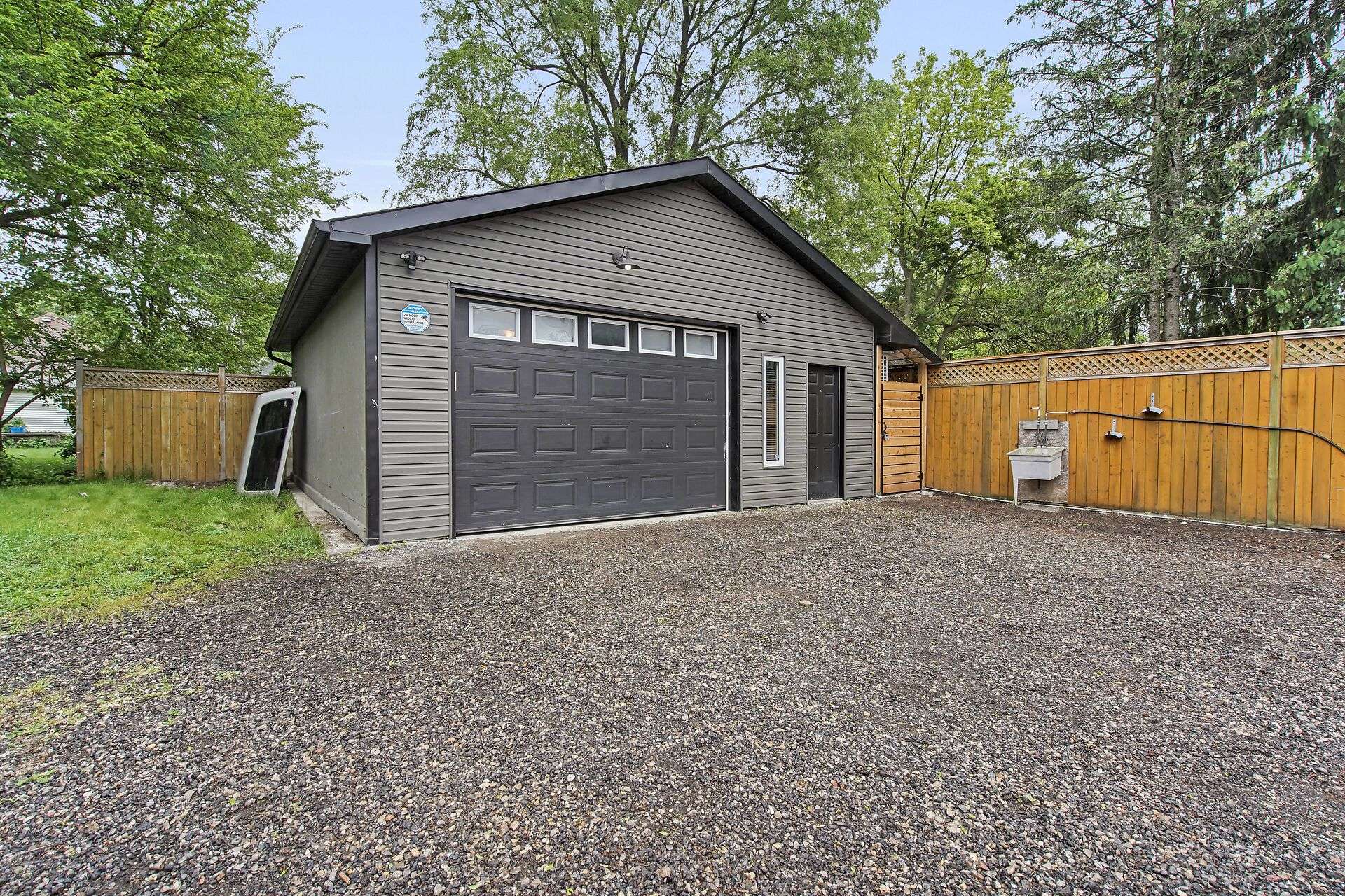 London East, ON N6B 3G8,128 Adelaide ST N