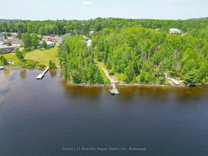 Temagami, ON P0H 2H0,69 Spruce DR