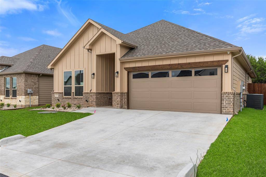 Granbury, TX 76048,5629 Barkridge Drive