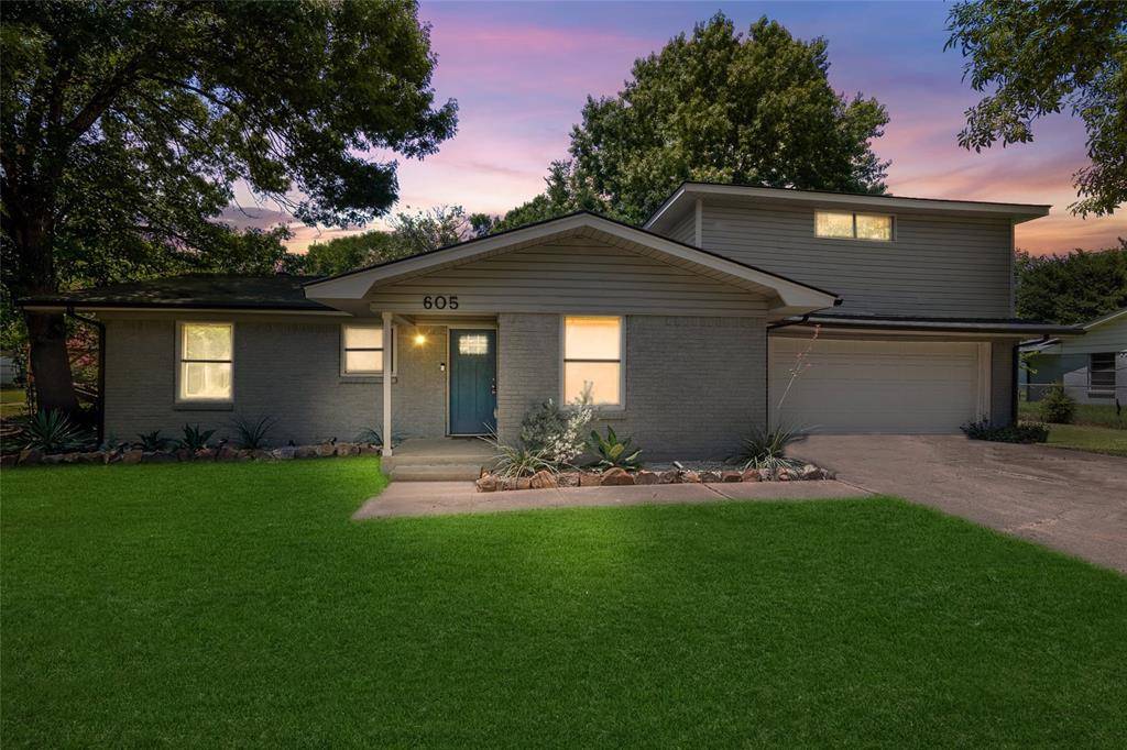Ennis, TX 75119,605 Loma Alta Street