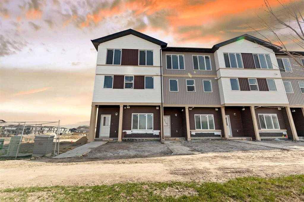 Calgary, AB T3N 2N8,90 Corner Meadows MNR NE #405