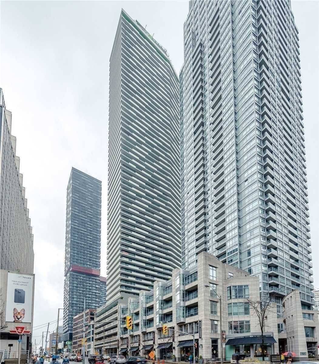 Toronto C10, ON M4S 2B4,2221 Yonge ST #4811