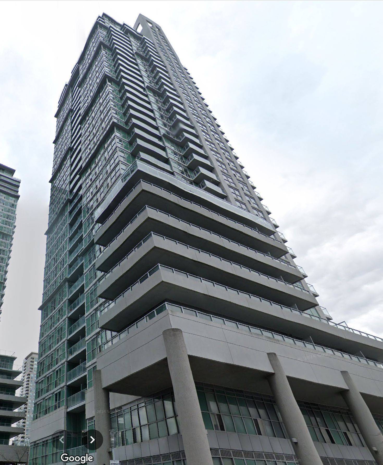 Toronto E09, ON M1P 4Y7,70 Town Centre CT #2405