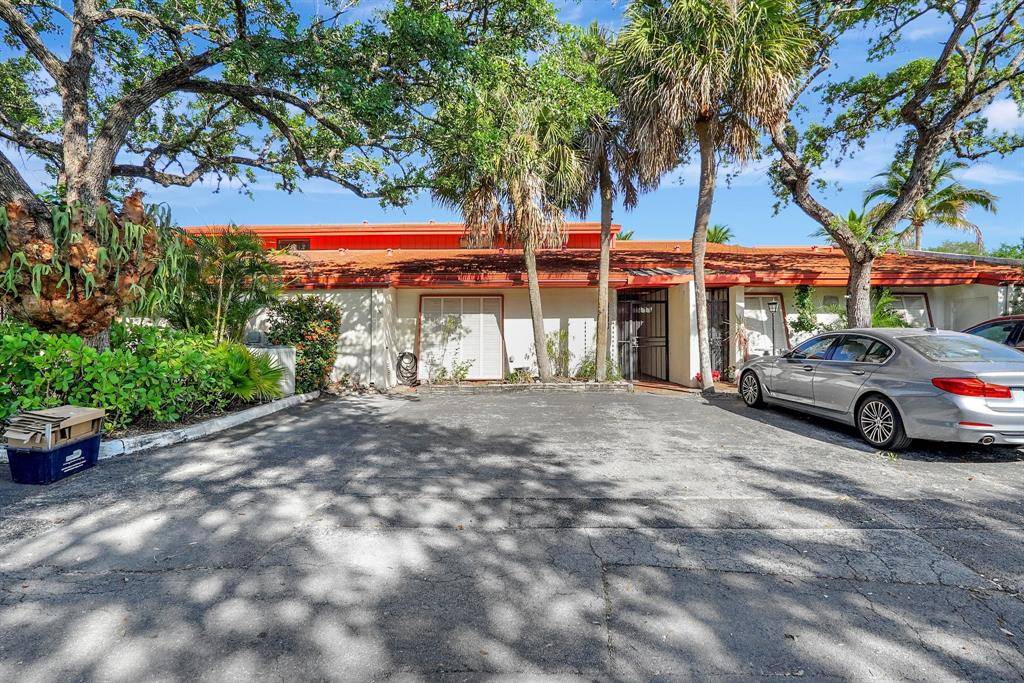 Miami Lakes, FL 33014,7013 Greentree Ln