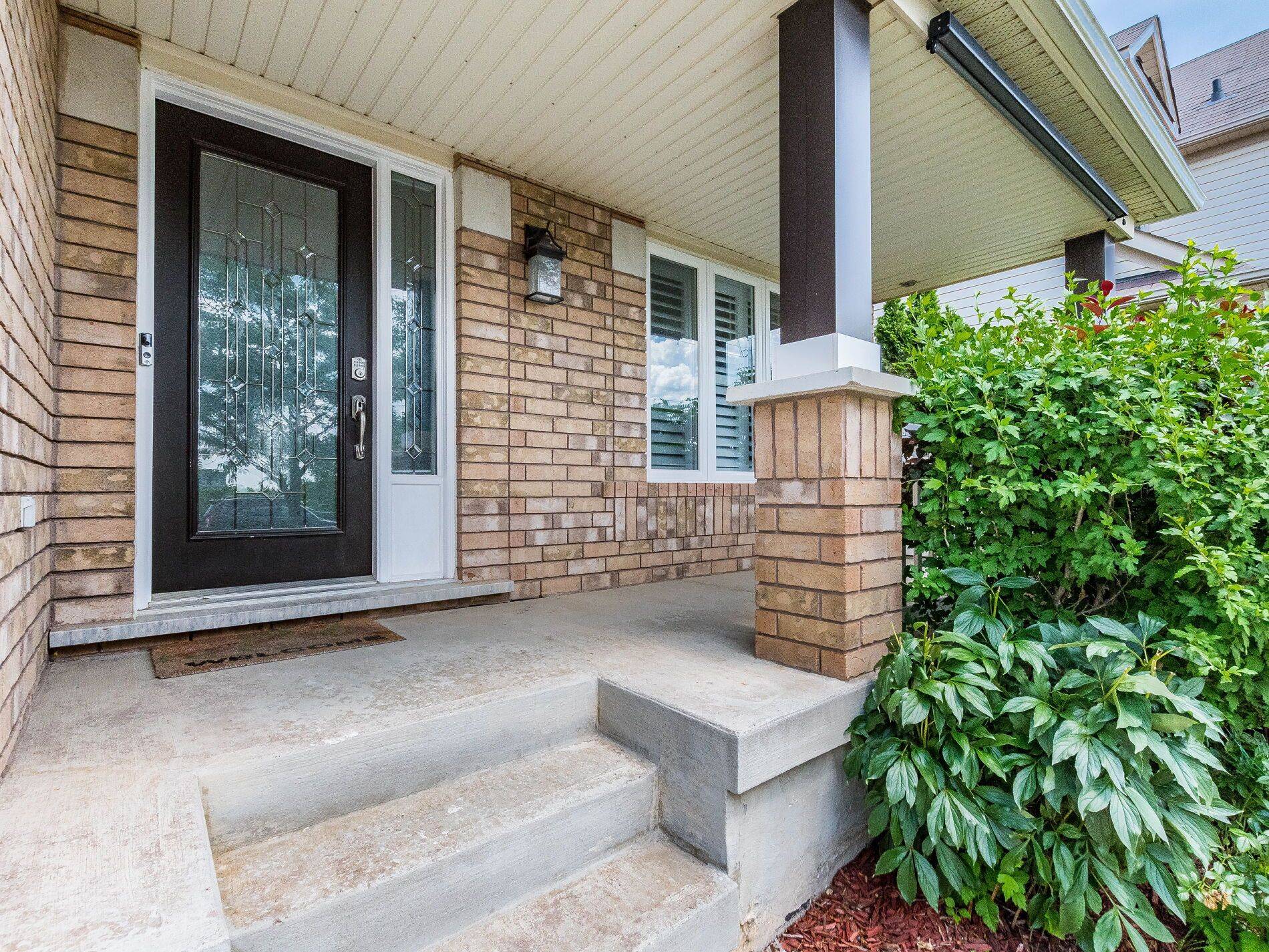 Milton, ON L9T 5K6,463 Cedar Hedge RD