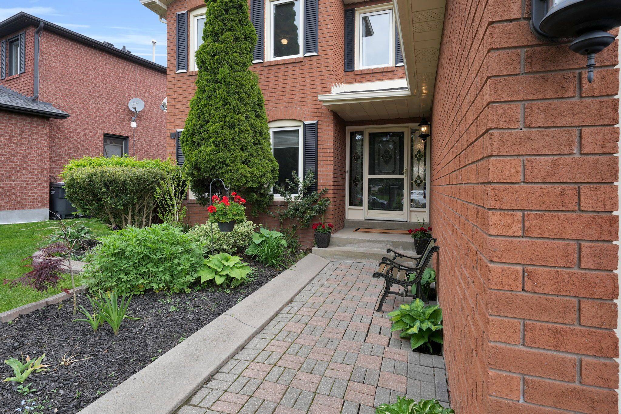 Caledon, ON L7E 1J5,60 Taylorwood AVE
