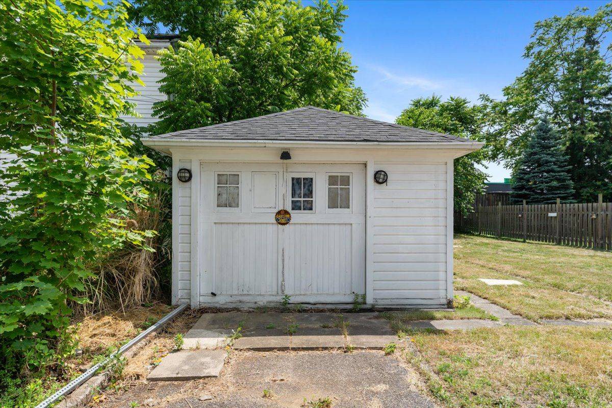 Niagara Falls, ON L2G 1R4,6372 MAITLAND AVE