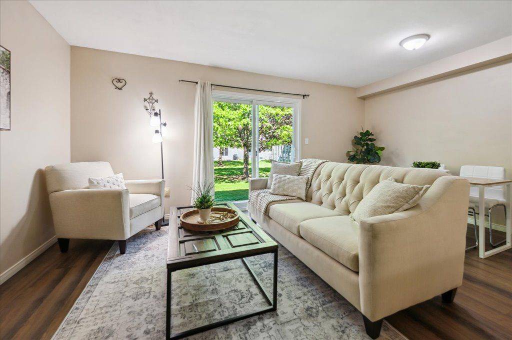 Guelph, ON N1L 1M8,69 Roehampton CRES