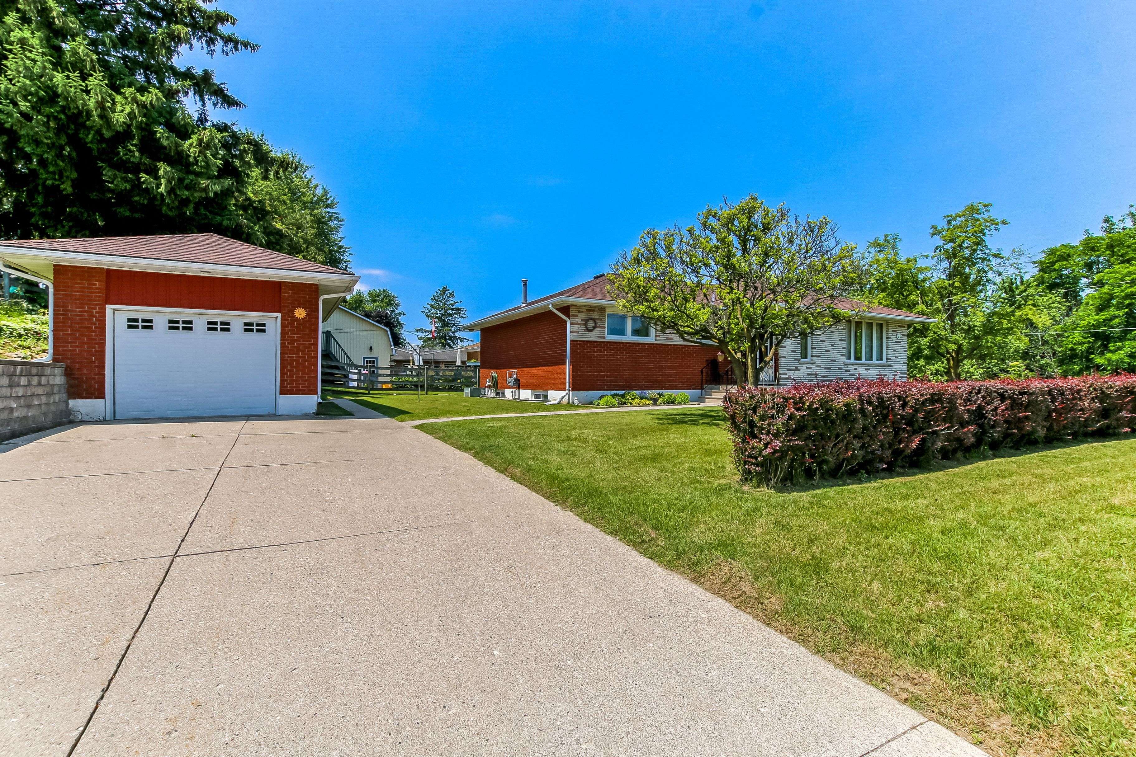 Woodstock, ON N4S 6Y4,559 Lee AVE