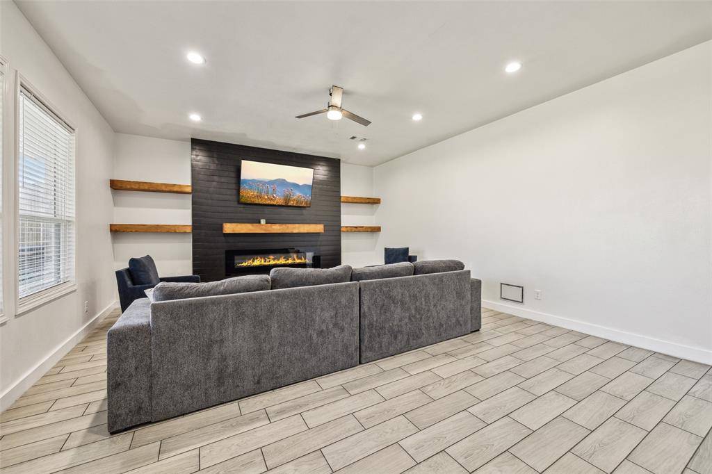 Roanoke, TX 76262,135 Birch Lane