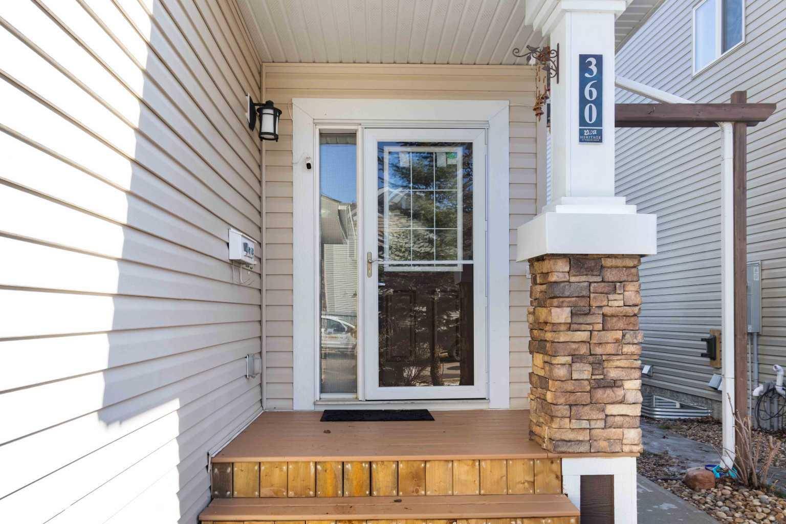 Fort Mcmurray, AB T9K 2X9,360 Dixon RD