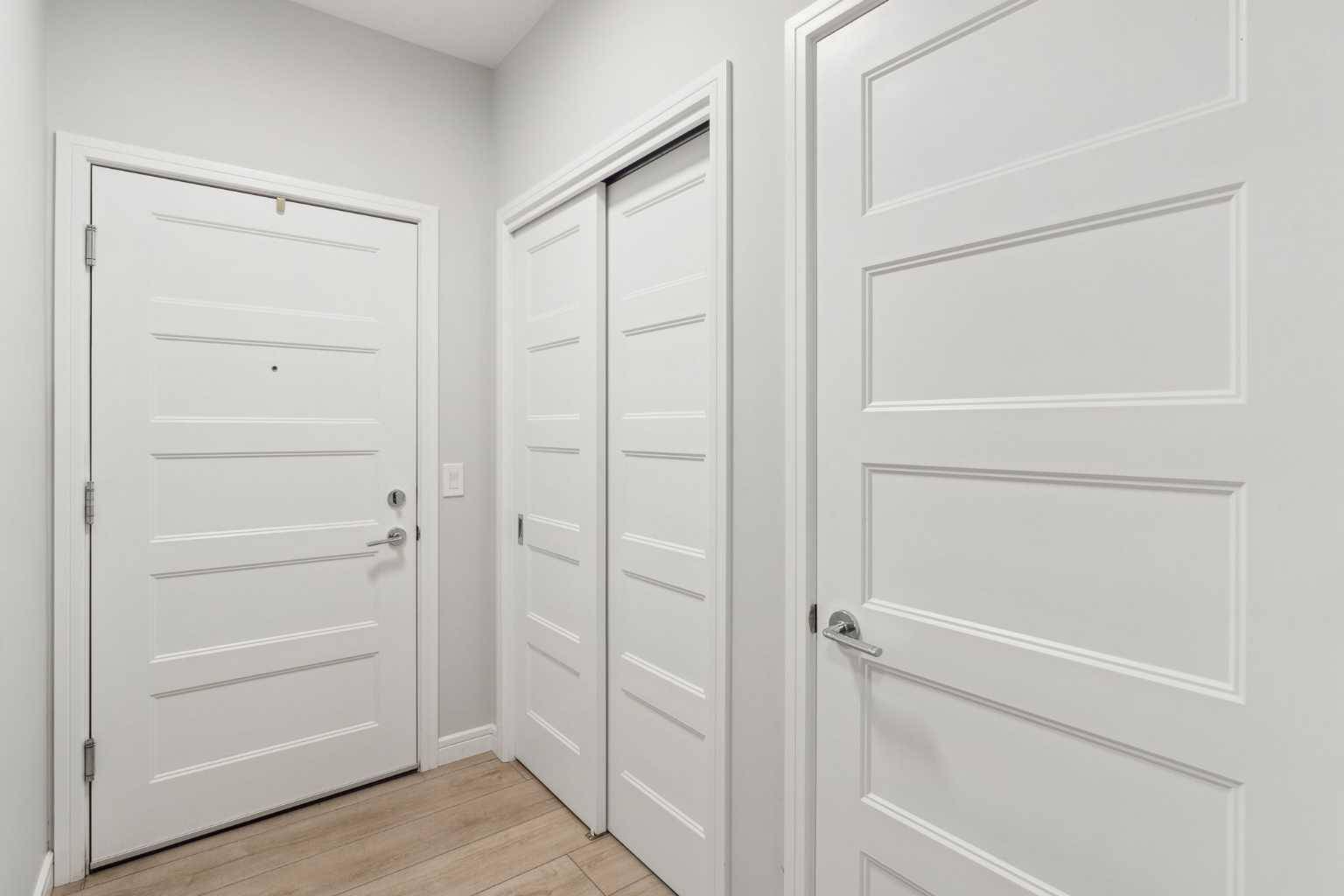 Calgary, AB T3B 6J4,80 Greenbriar PL NW #2201
