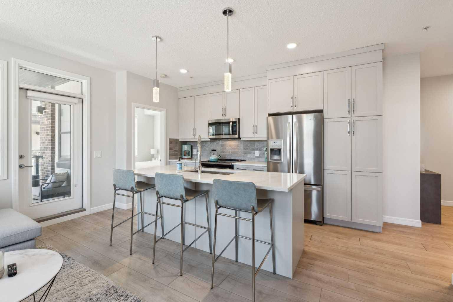 Calgary, AB T3B 6J4,80 Greenbriar PL NW #2201