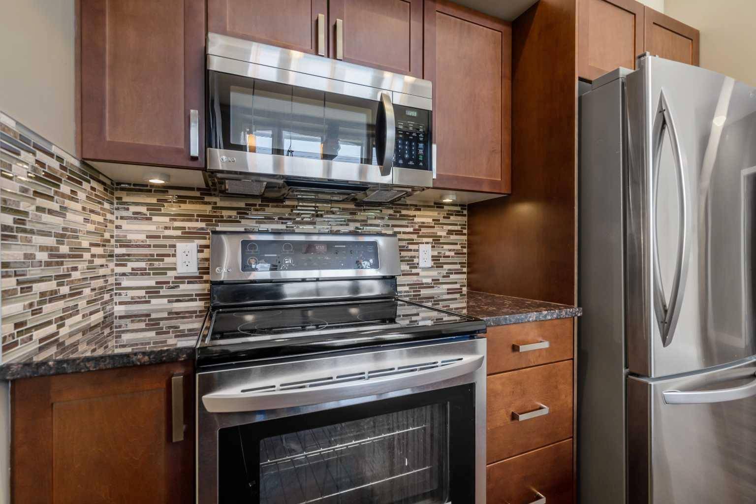 Calgary, AB T2E7M3,4303 1 ST NE #409
