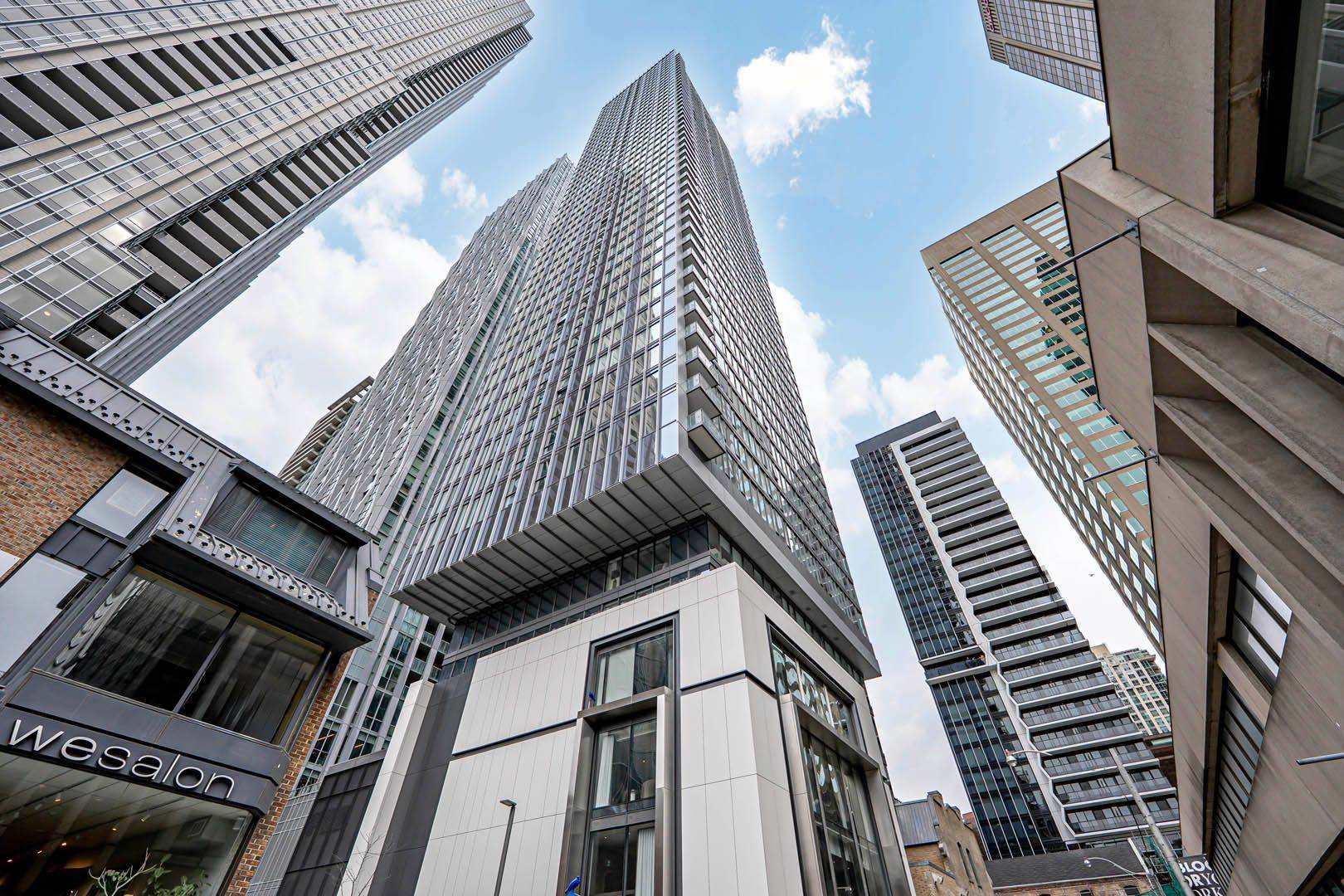 Toronto C02, ON M4W 0B6,8 Cumberland ST #4401