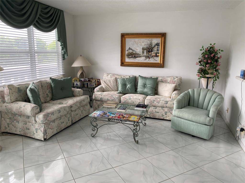 Deerfield Beach, FL 33442,3006 Berkshire A #3006