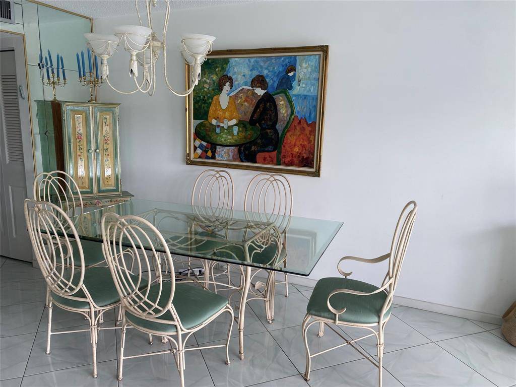 Deerfield Beach, FL 33442,3006 Berkshire A #3006
