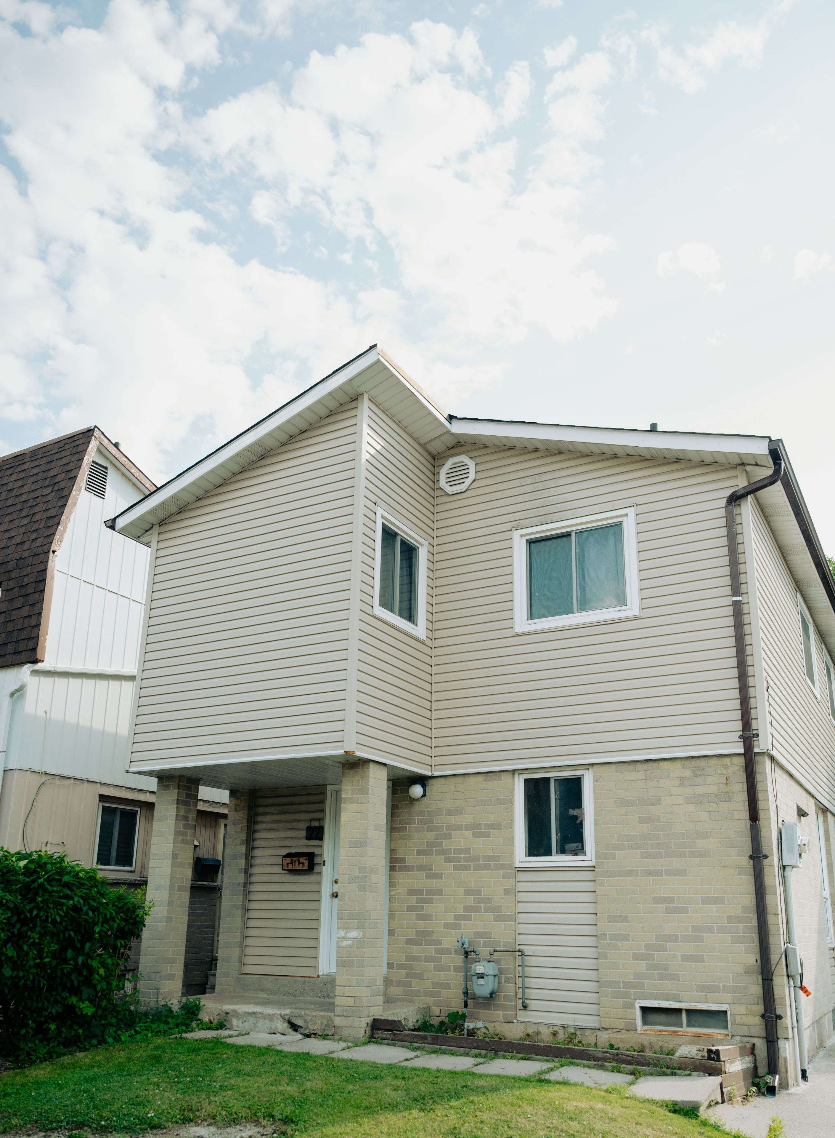 Brampton, ON L6S 2J6,22 Geraldine CT