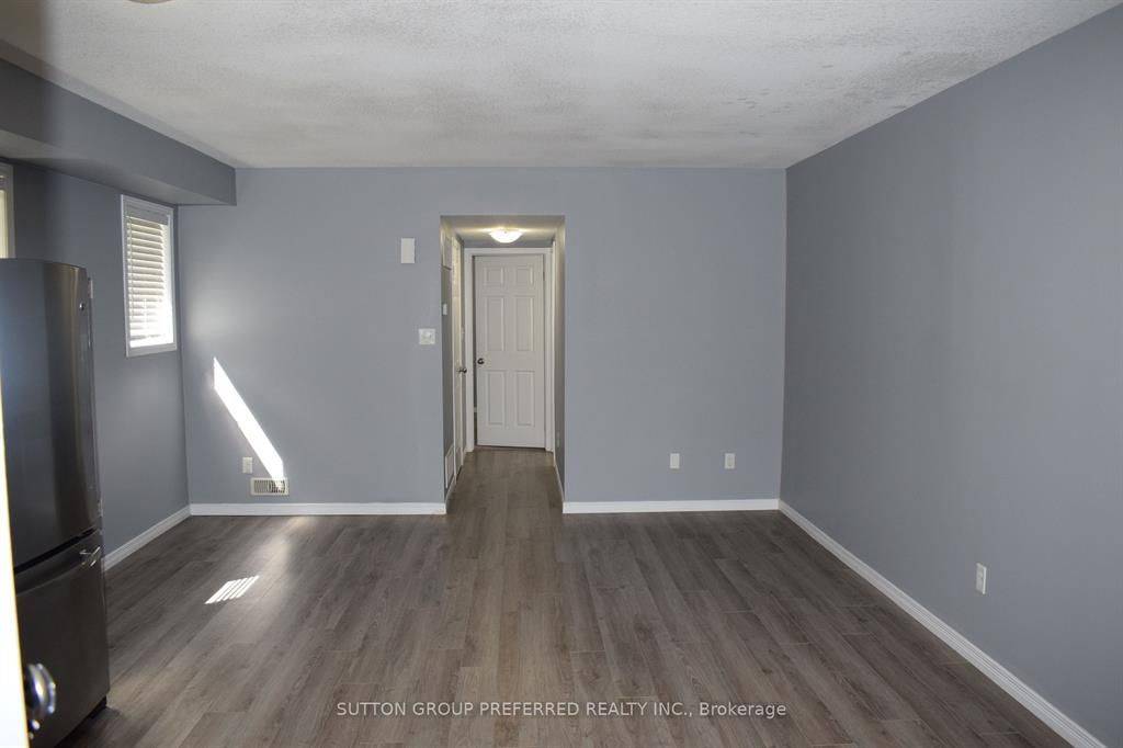London South, ON N6L 0C7,3200 Singleton AVE #42