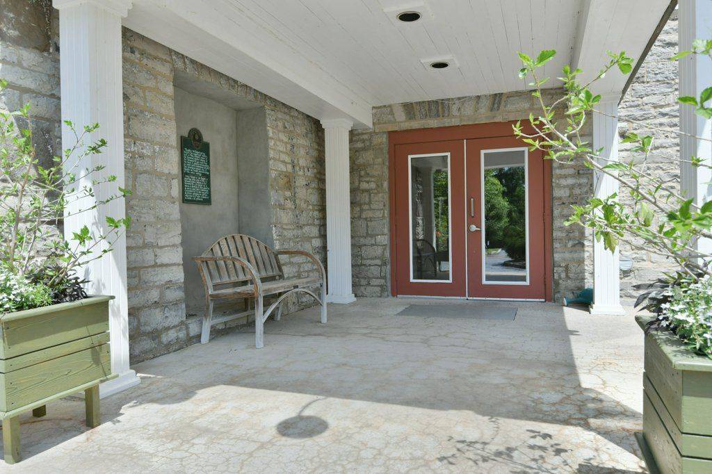 Mississippi Mills, ON K0A 1A0,1 Rosamond ST E #209
