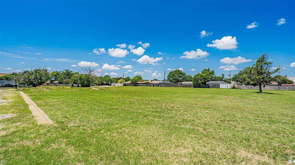 White Settlement, TX 76108,730 S Cherry Lane