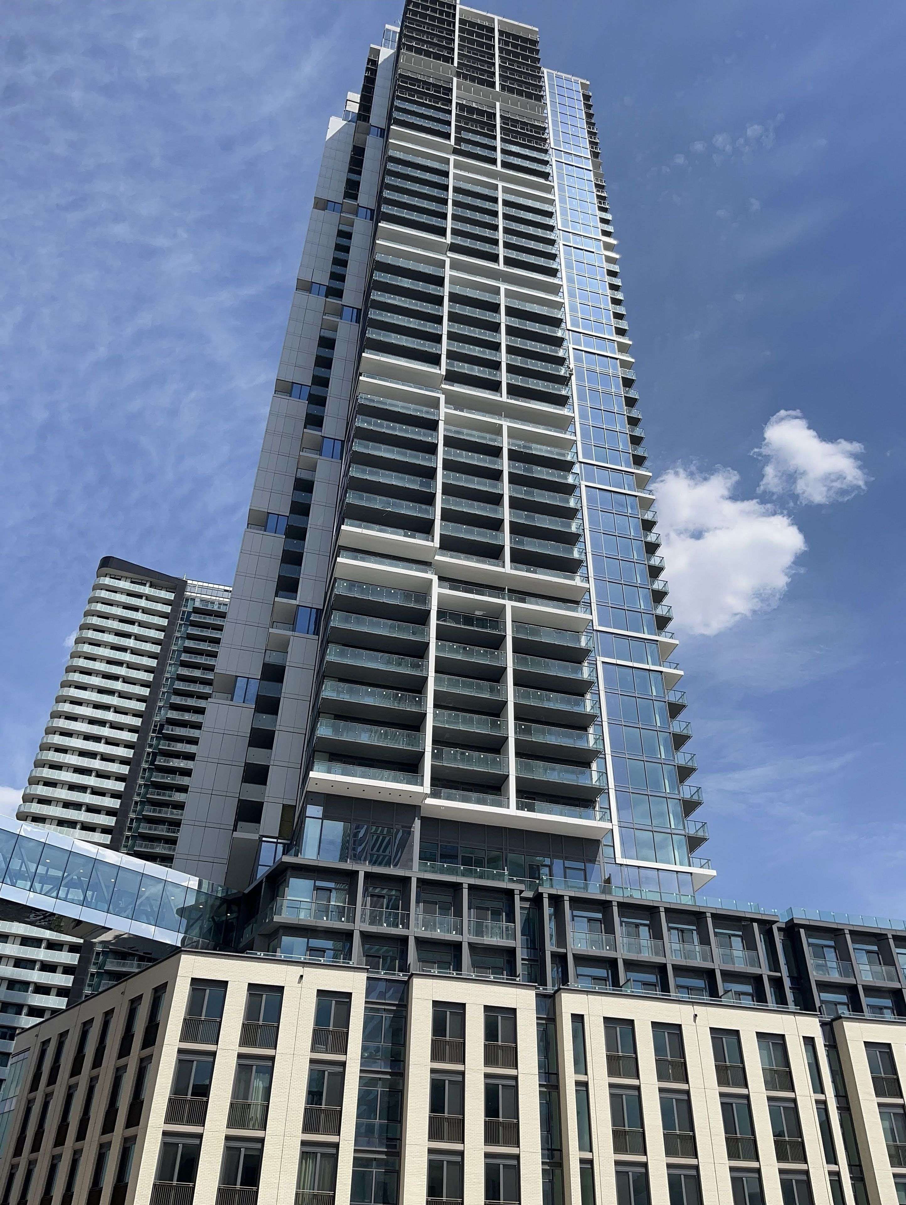 Vaughan, ON L4K 4R6,7890 Jane ST #606
