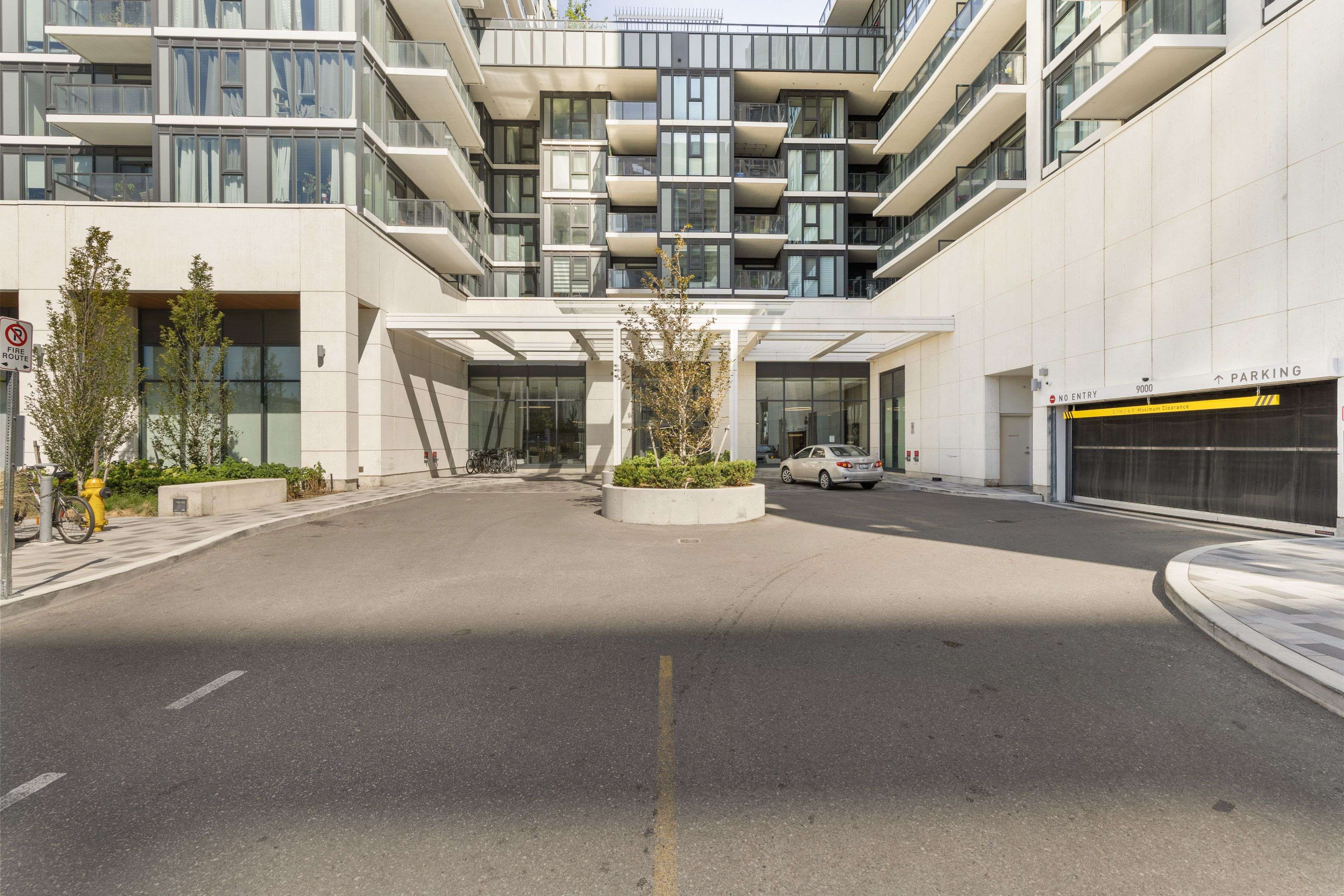 Vaughan, ON L4K 0M6,9000 Jane ST #814