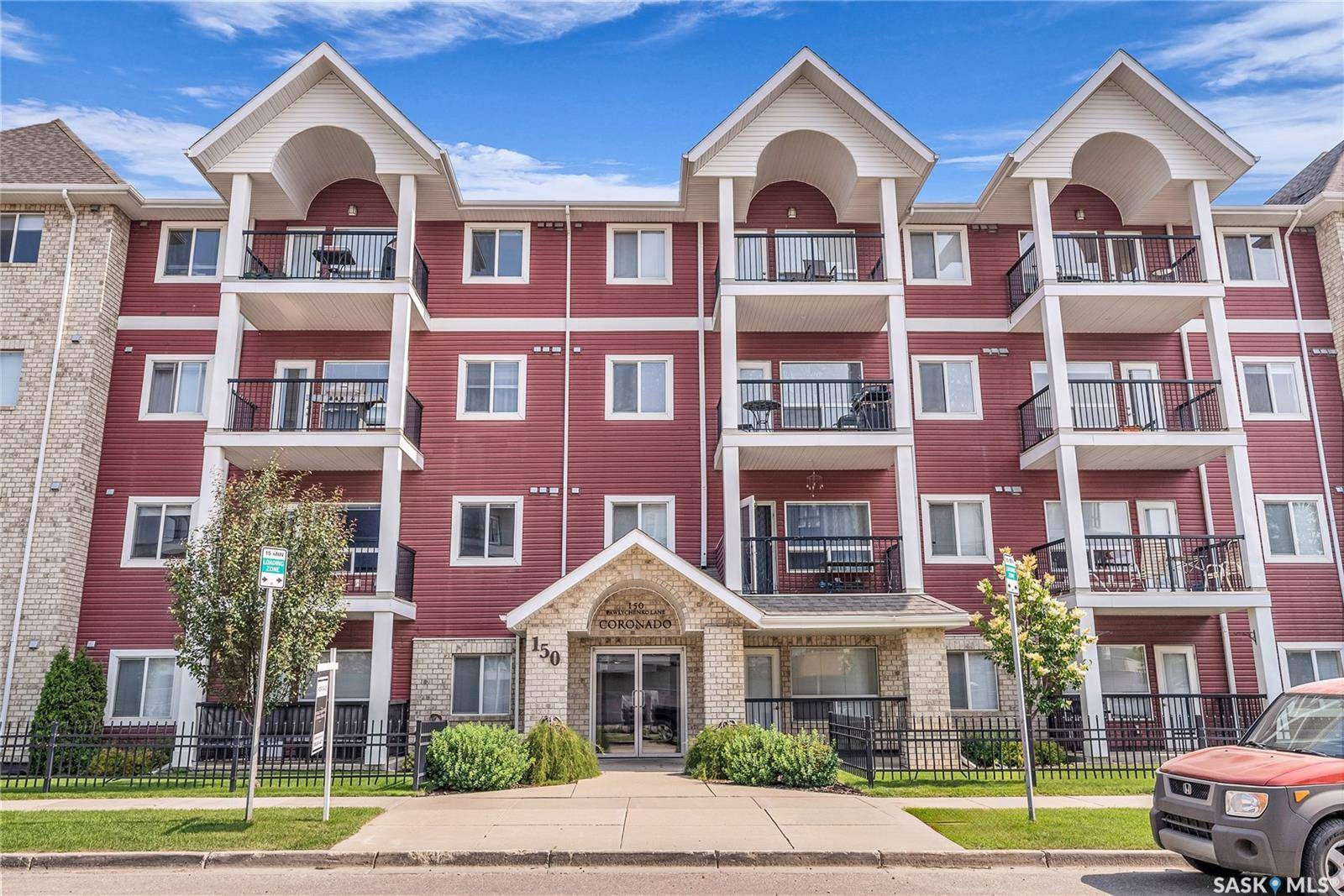 Saskatoon, SK S7V 0B4,150 Pawlychenko LANE #220