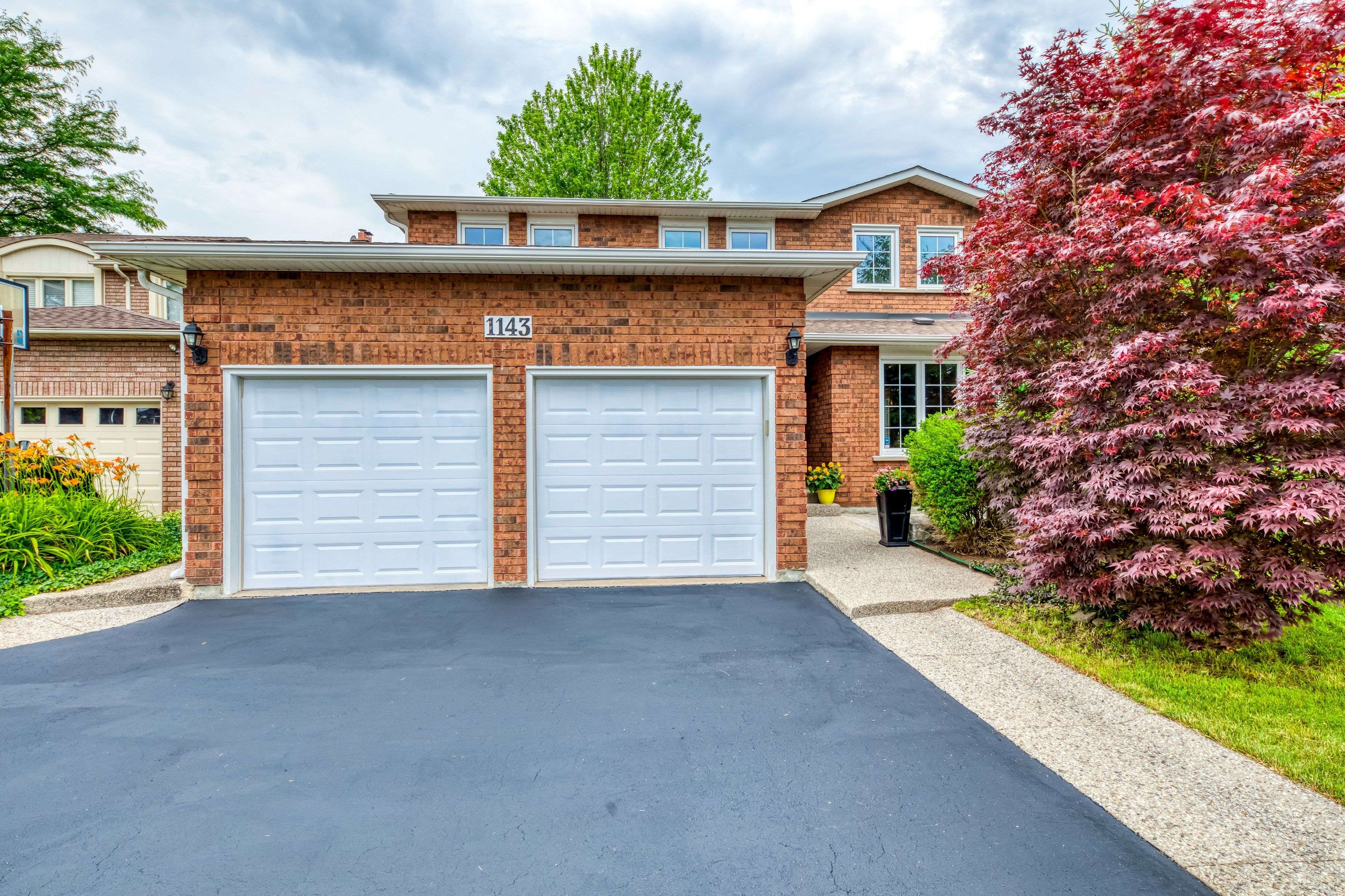Oakville, ON L6M 2B1,1143 Chapelton PL