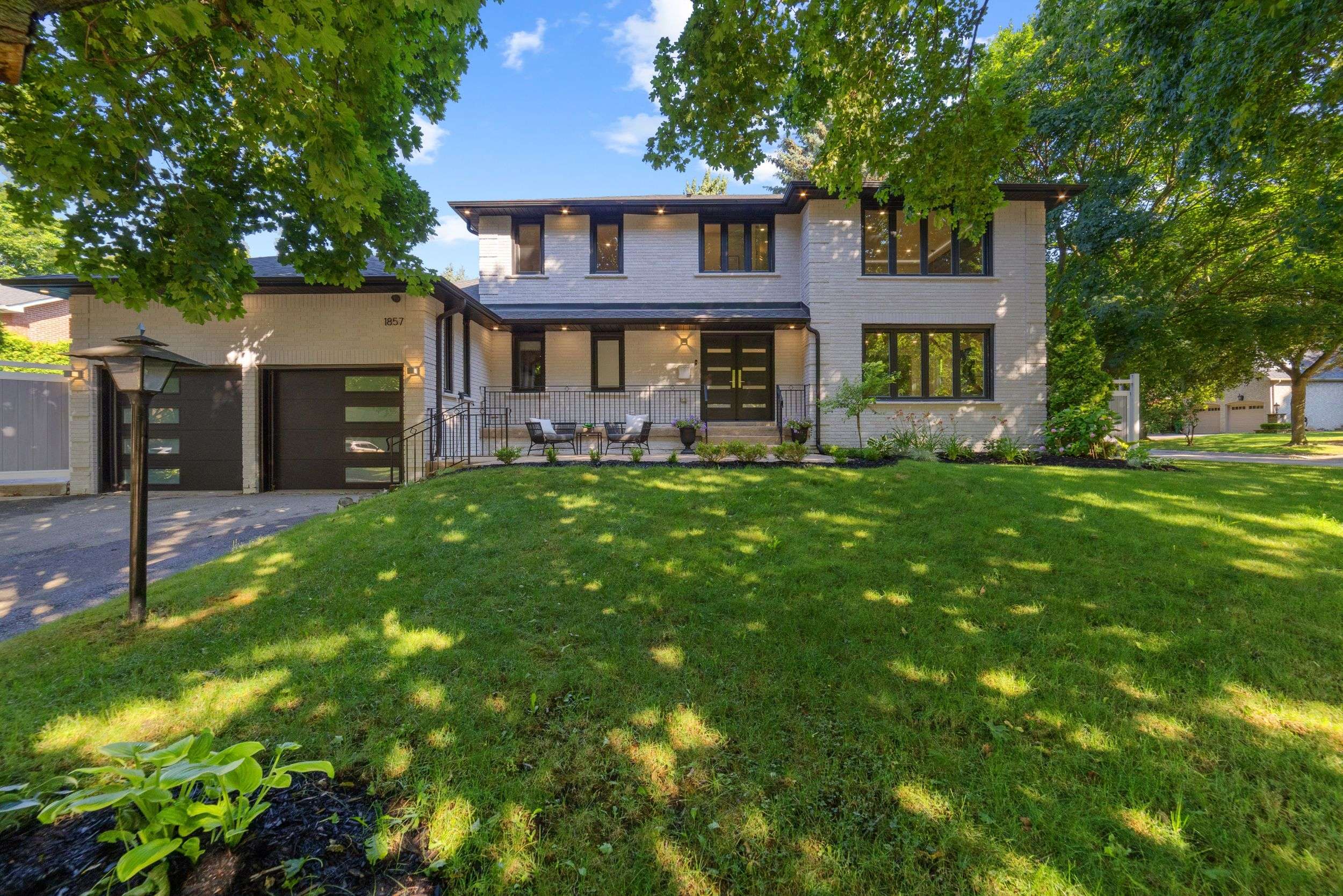 Mississauga, ON L5K 2L4,1857 Friar Tuck CT