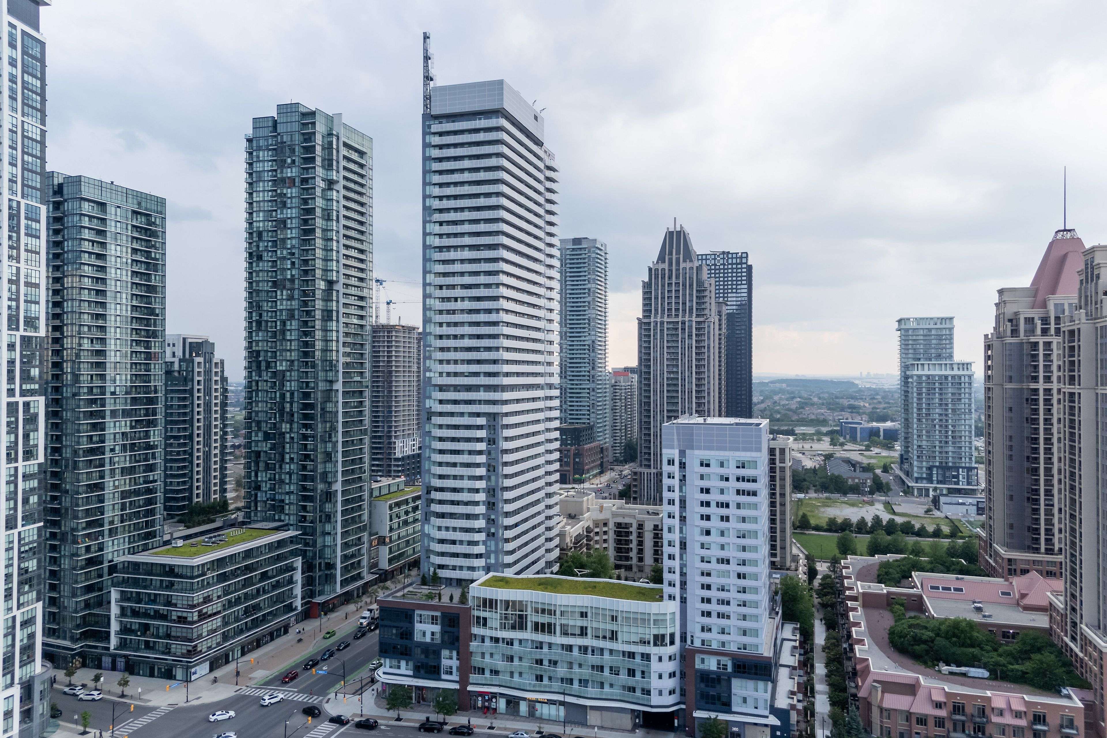 Mississauga, ON L5B 0L4,4065 Confederation Pkwy #1412
