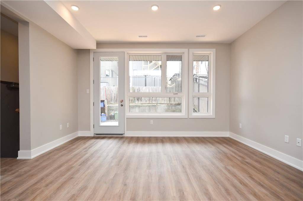 Westboro - Hampton Park, ON K1Z 6V1,306 Elmgrove AVE