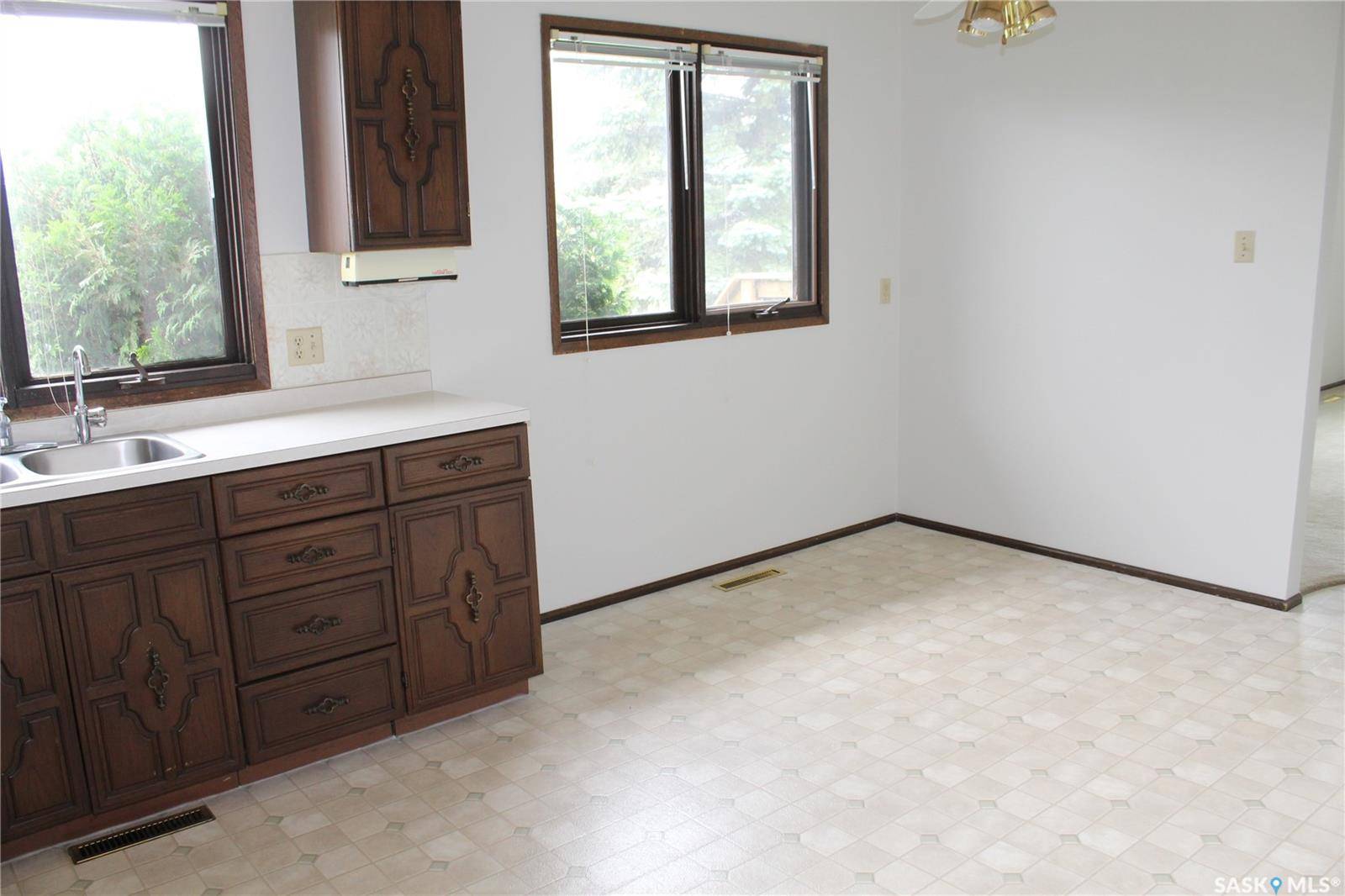 Wilkie, SK S0K 4W0,407 2nd AVENUE W