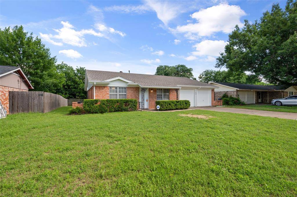 Burleson, TX 76028,230 NE Craig Street