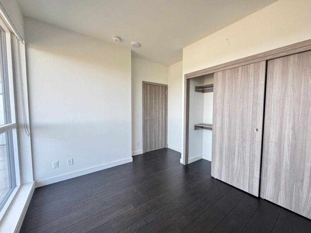 Toronto C15, ON M2K 0J1,25 McMahon DR #1510
