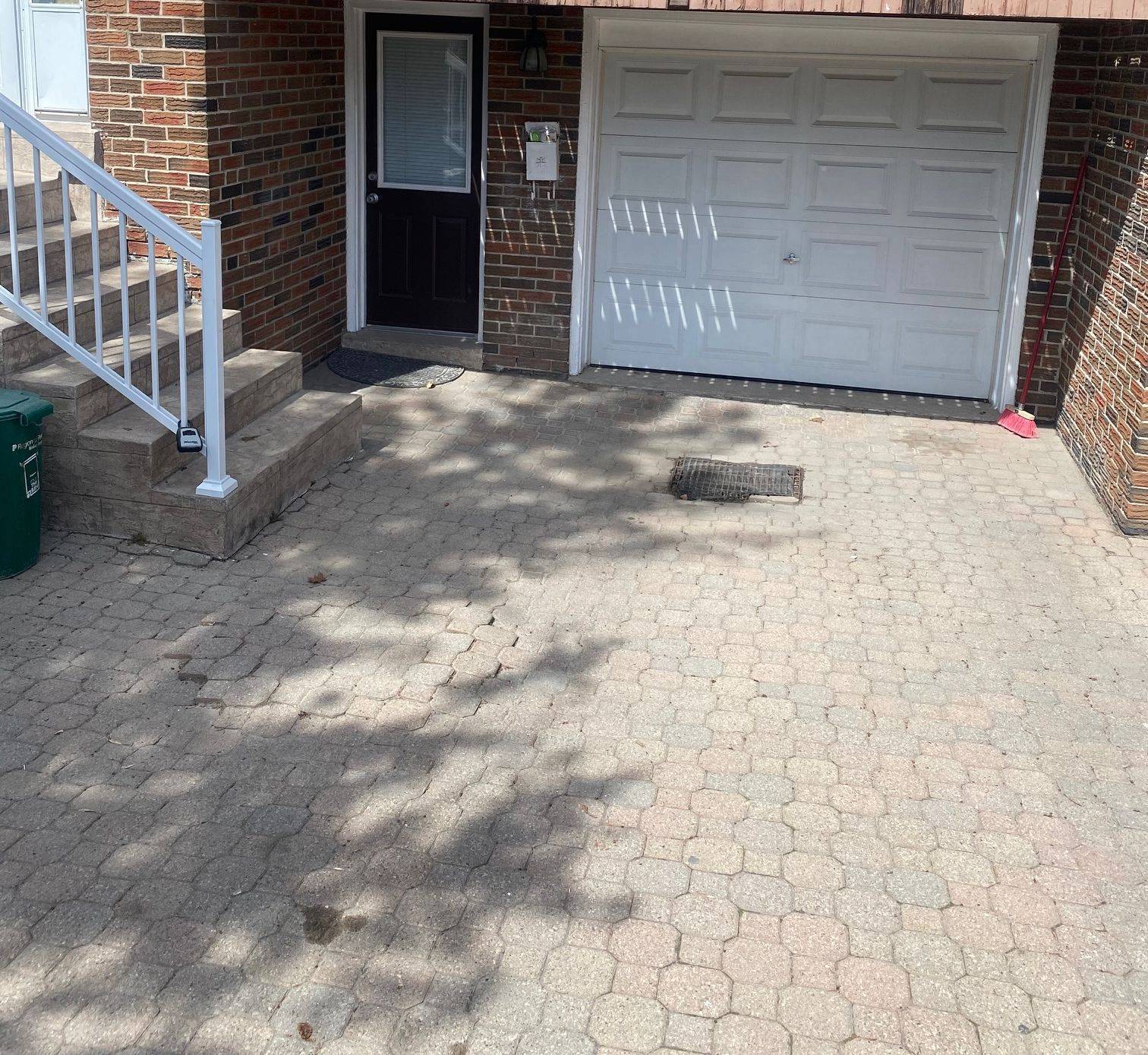 Mississauga, ON L4Y 3B4,3083 Rymal RD