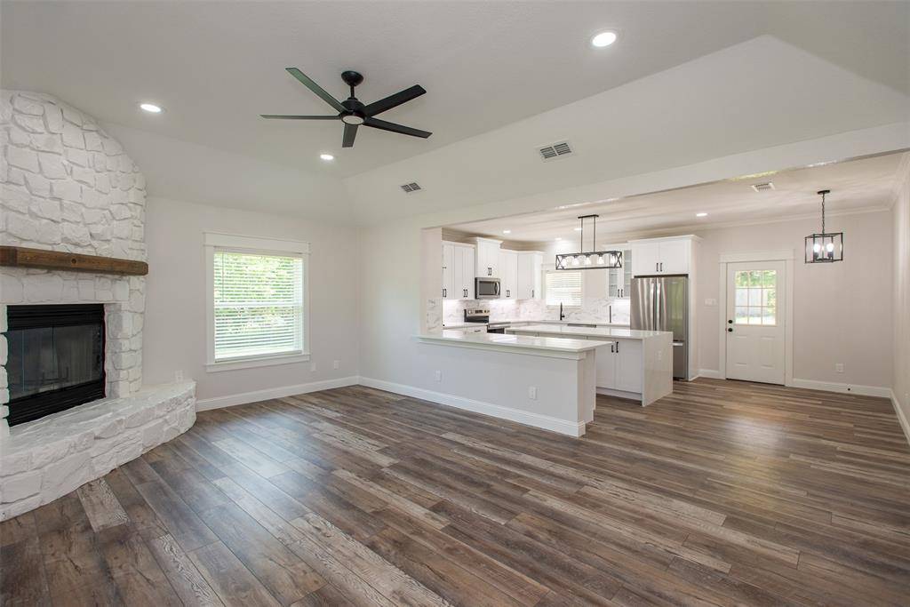 Kemp, TX 75143,904 N Main Street