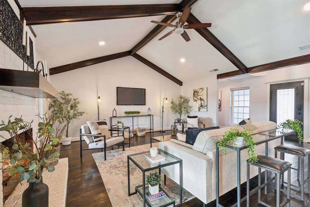 Southlake, TX 76092,1208 Scenic Drive
