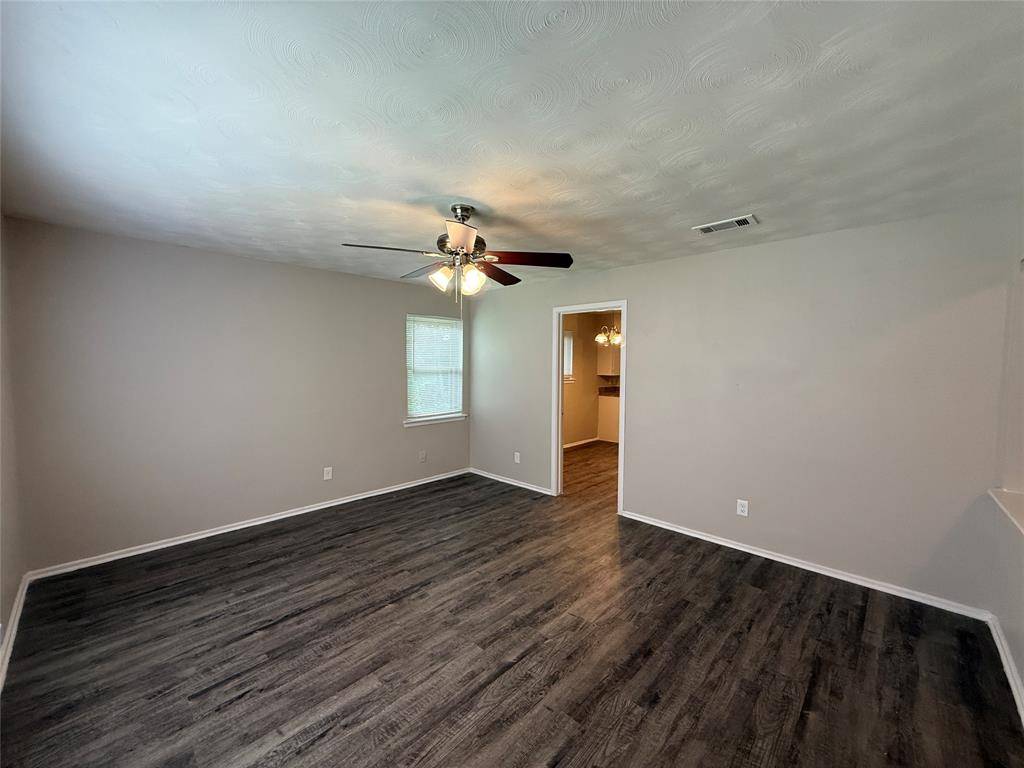 Dallas, TX 75217,10025 Neosho Drive