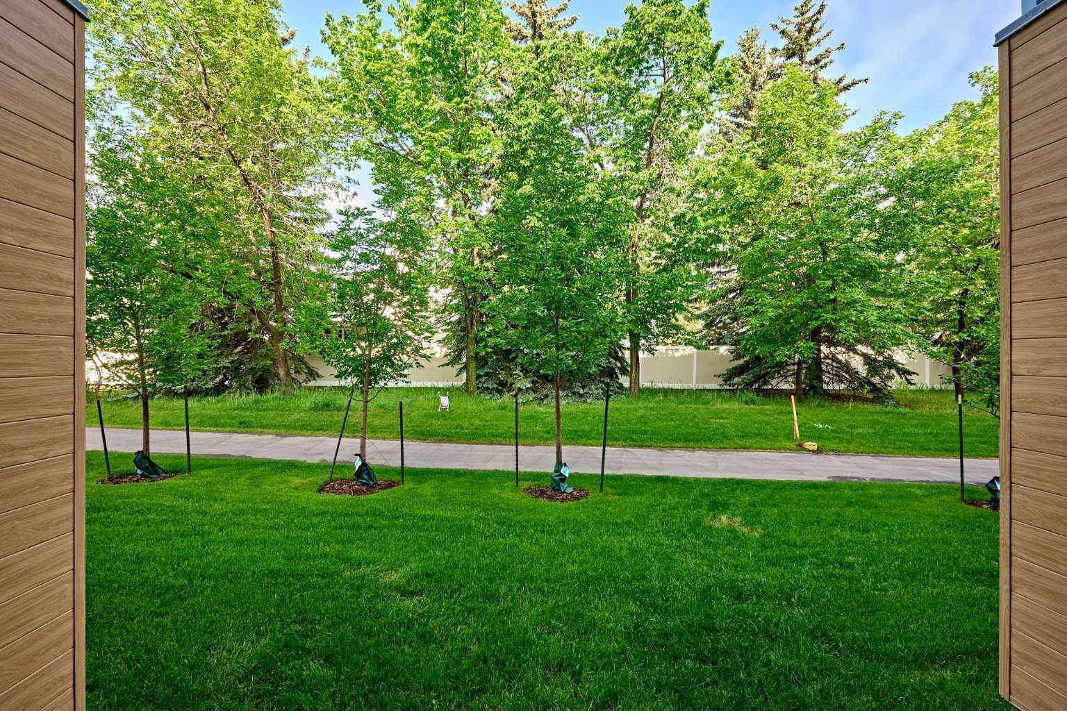 Calgary, AB T2Y0W4,444 Shawnee SQ SW