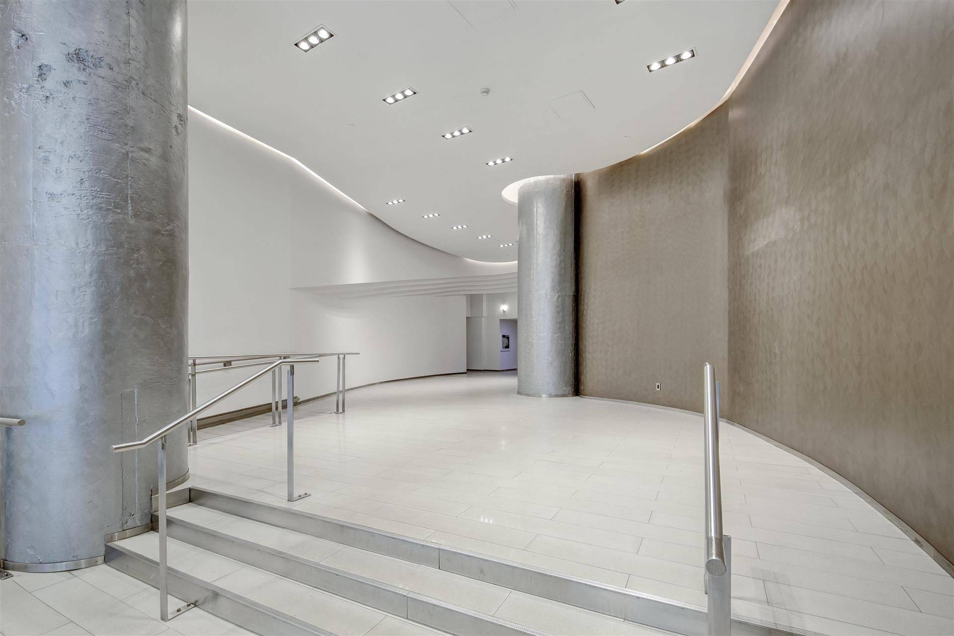 Toronto C08, ON M5B 2P7,155 Dalhousie ST #550