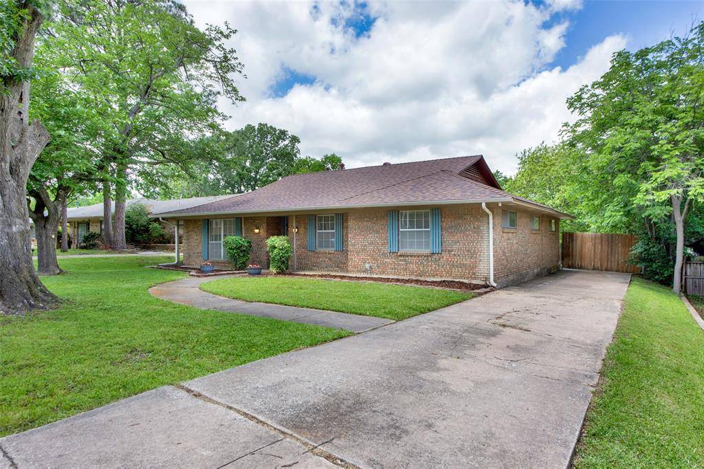 Sherman, TX 75092,1605 Oakhill Drive