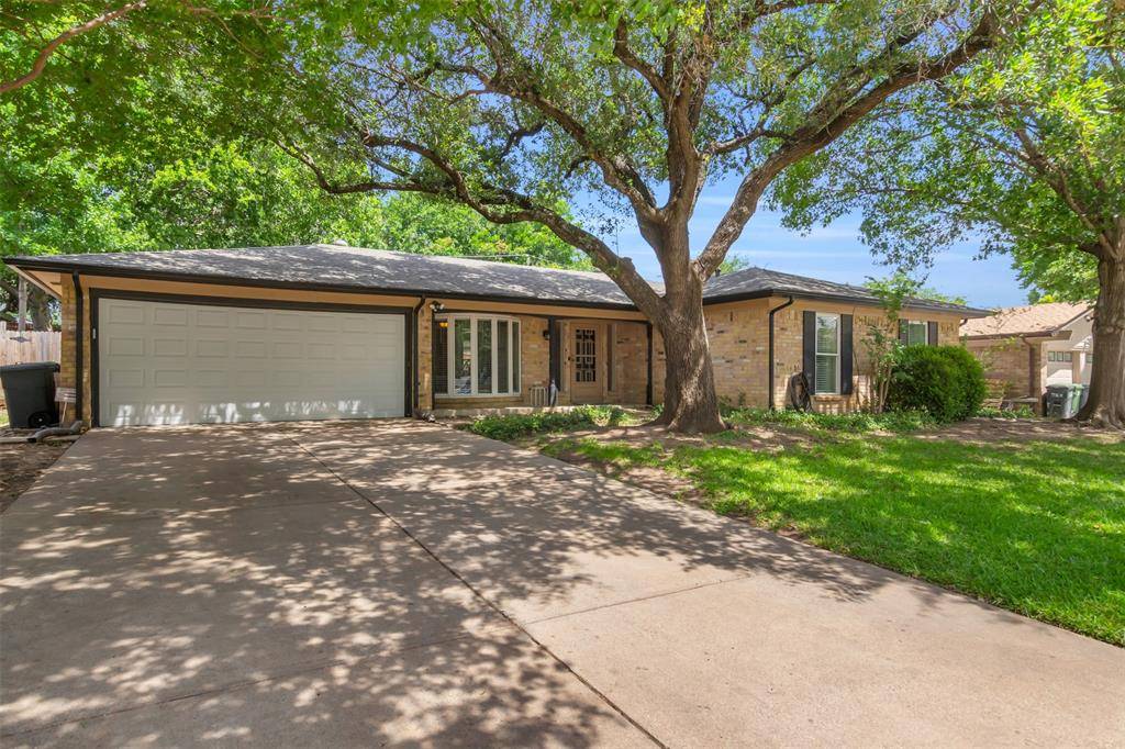 Hurst, TX 76054,2212 Hurstview Drive