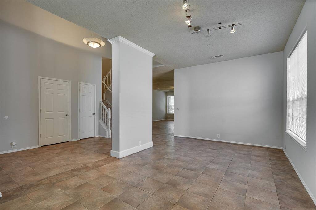 Euless, TX 76039,209 Madisson Drive
