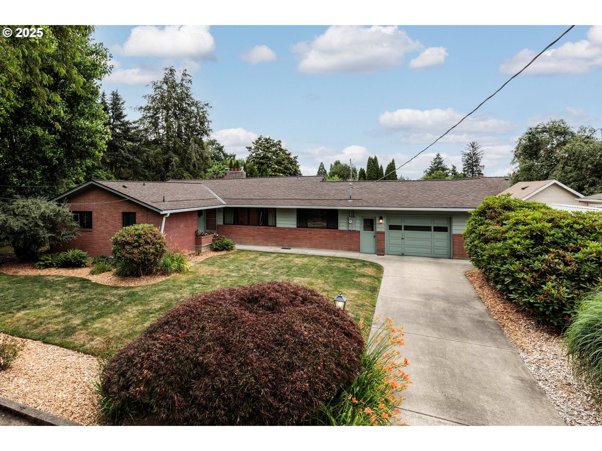 St Helens, OR 97051,165 HALSEY ST