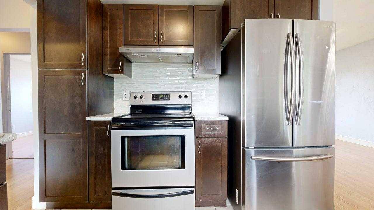 Grande Prairie, AB T8V1N2,9613 108 AVE